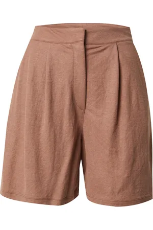 EDITED the label Pantalón
