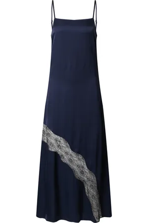 EDITED the label Vestido 