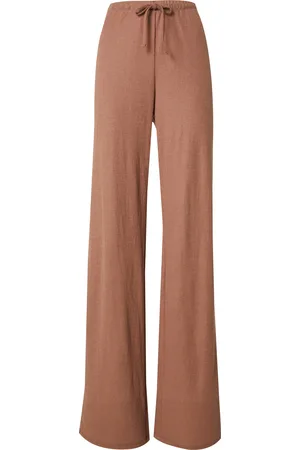 EDITED the label Pantalón