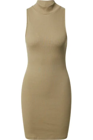 A LOT LESS Vestido de punto 