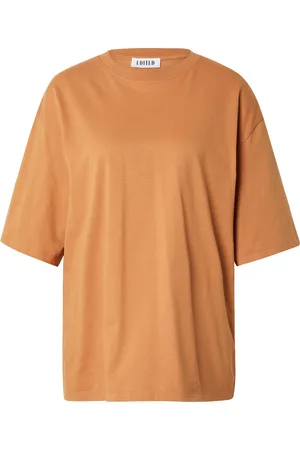 EDITED the label Camiseta 