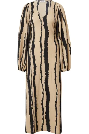 Modstrom Vestido 