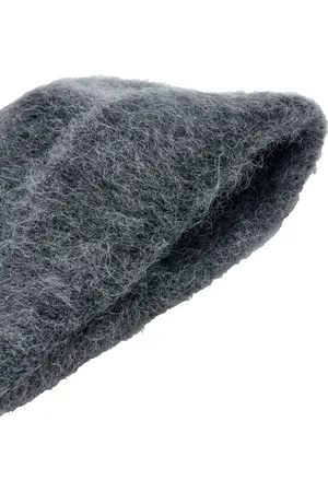 EDITED the label Gorra 