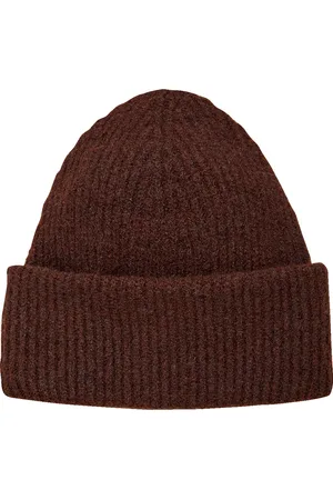 EDITED the label Gorra 