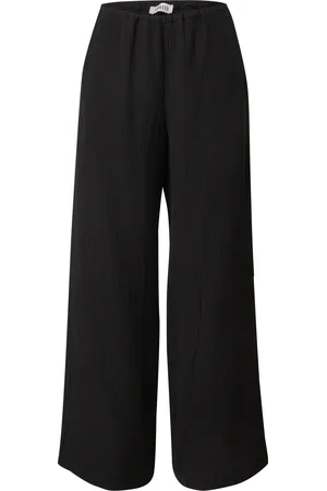 EDITED the label Pantalón 