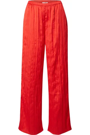 EDITED the label Pantalón 