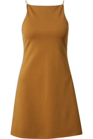 EDITED the label Vestido 