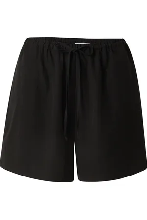 EDITED the label Pantalón 