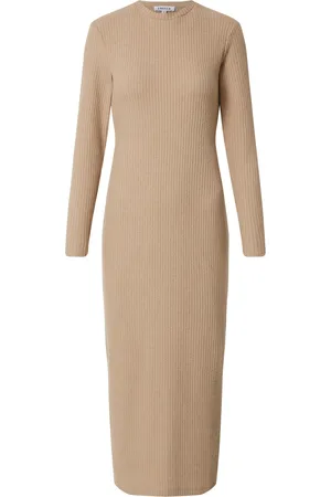 EDITED the label Vestido 