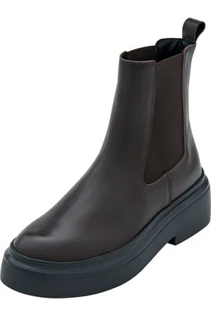 EDITED the label Botas Chelsea 