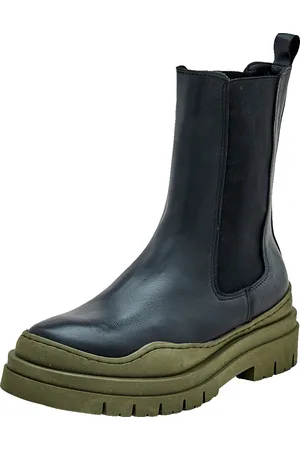 EDITED the label Botas Chelsea 