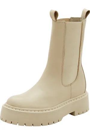 EDITED the label Botines 