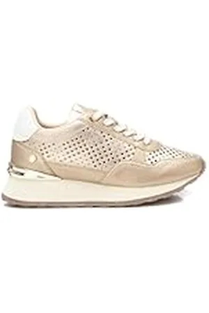 Xti Zapatilla Mujer Oro - Calzado Cómodo y Versátil - Moda Casual - Modelo 14377901 (Talla 36)