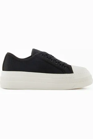 Armani Exchange Zapatillas con logotipo por todas partes