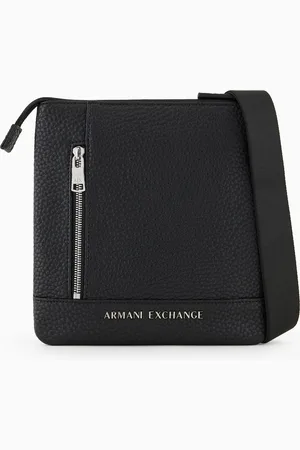 Armani Exchange Bolso bandolera plano con bolsillo exterior