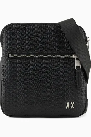 Armani Exchange Bolso bandolera plano con logo grabado en toda la superficie