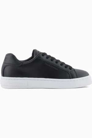 Armani Exchange Zapatillas con cordones y logo.