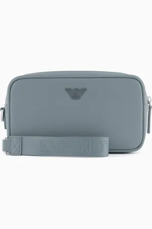 Emporio Armani Neceser de piel saffiano regenerada ASV
