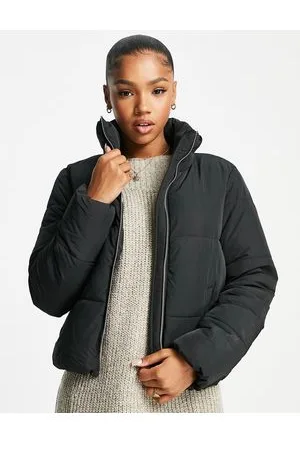 JDY Chaqueta acolchada en de