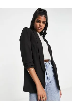 Pieces® Americana negra con mangas fruncidas de