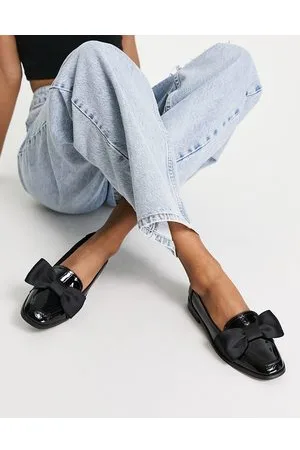 ASOS Mocasines negros planos con detalle de lazo de charol Mentor de
