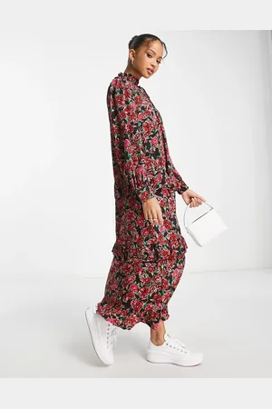 New Look Vestido midi negro de corte escalonado con cuello alto, abertura y estampado floral de