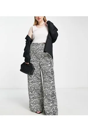 In The Style Pantalones de pernera ancha con estampado de cebra exclusivos de x Yasmin Devonport