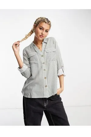 VERO MODA Camisa verde a rayas con bolsillo delantero de