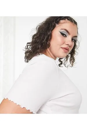 COLLUSION Camiseta blanca con bordes ondulados de Plus