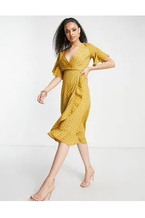 Ax Paris Vestido midi color mostaza cruzado con volantes y estampado de lunares de -Amarillo