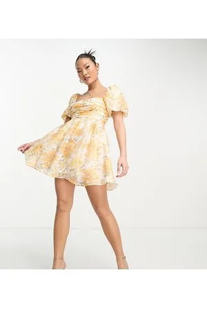 Forever New Vestido corto amarillo con mangas abullonadas y estampado floral de
