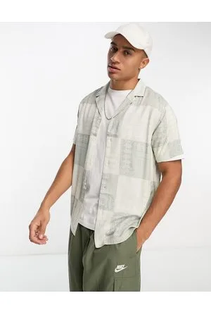 New Look Camisa gris a cuadros con cuello de solapas de