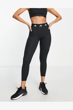 Leggings cortos negros básicos de adidas Yoga