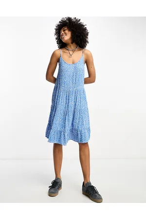 ONLY Vestido corto azul escalonado con estampado floral de