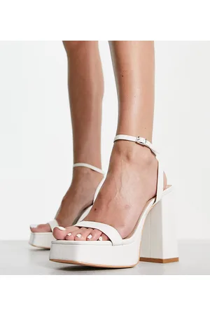 Glamorous Sandalias blancas de tacón con plataforma de charol de