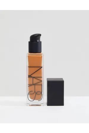 NARS Base de maquillaje duradero Natural Radiant de -Rosa