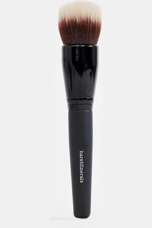 bareMinerals Brocha facial alisadora de