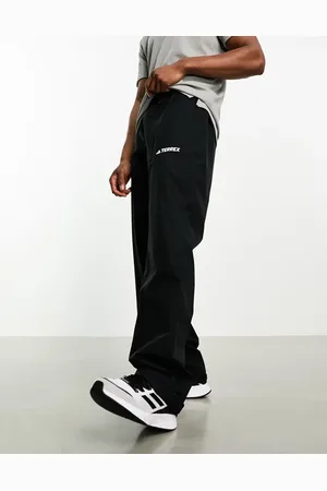 adidas Joggers negros Foundation de adidas Outdoor