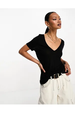 ASOS Camiseta de corte holgado con cuello de pico en de