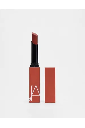 NARS Pintalabios Powermatte de : Tono -Marrón
