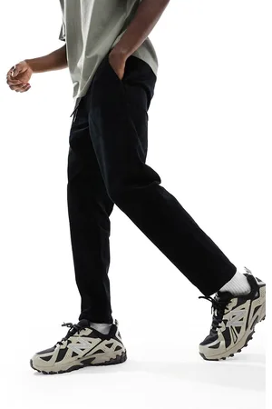 Only & Sons Pantalones negros de corte tapered capri con cinturilla elástica de pana de