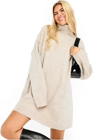 Weekday Vestido corto jaspeado estilo jersey con cuello vuelto de punto de mezcla de lana Annie exclusivo en ASOS de -Marrón