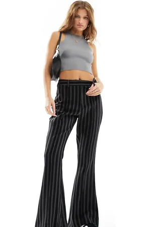 ASOS Pantalones de campana con raya diplomática de ASOS DESIGN Petite (parte de un conjunto)-Negro