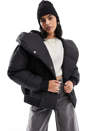 Noisy May Chaqueta negra acolchada con capucha extragrande de -Negro