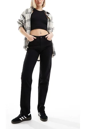 ONLY Vaqueros capri negros de corte recto y talle alto Emily de