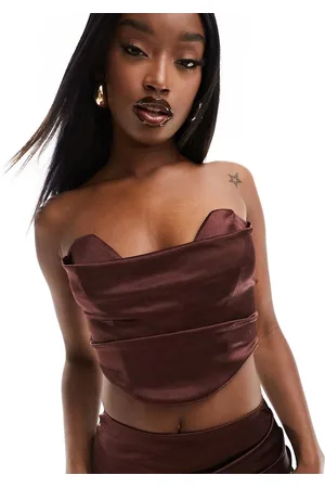 ASOS Top corsetero color baya sin tirantes con detalle de pico rígido de sarga satinada de (parte de un conjunto)-Rojo
