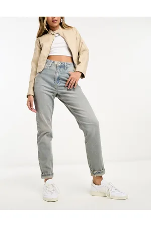 River Island Vaqueros mom azul claro de talle alto y corte slim de