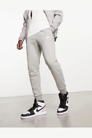 Nike Joggers en con bajos ajustados Club de