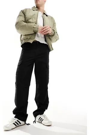 Carhartt Pantalones cargo negros de corte estándar de