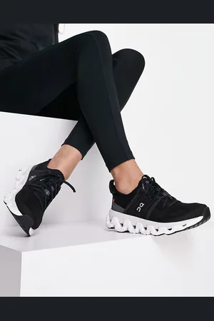 On Running Zapatillas de deporte negras y blancas para correr Cloudswift 3 de ON